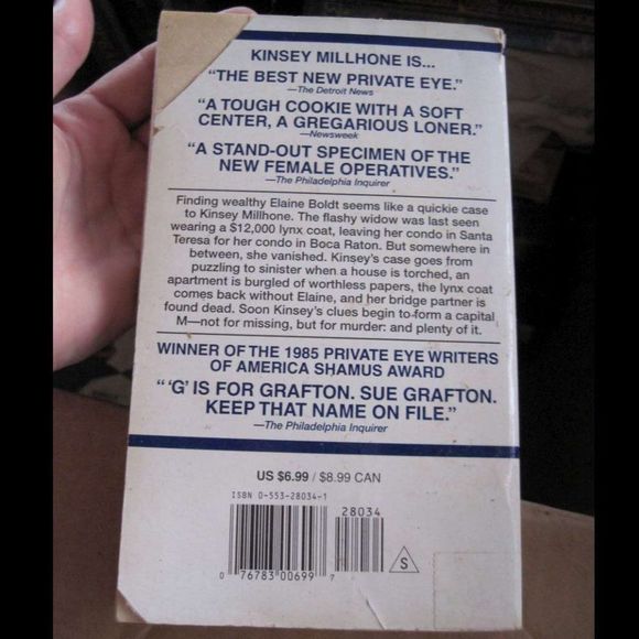 Sue Grafton B is for Burglar Bundle $1 Paperback Mystery Novel Kinsey Millhone - Picture 2 of 3